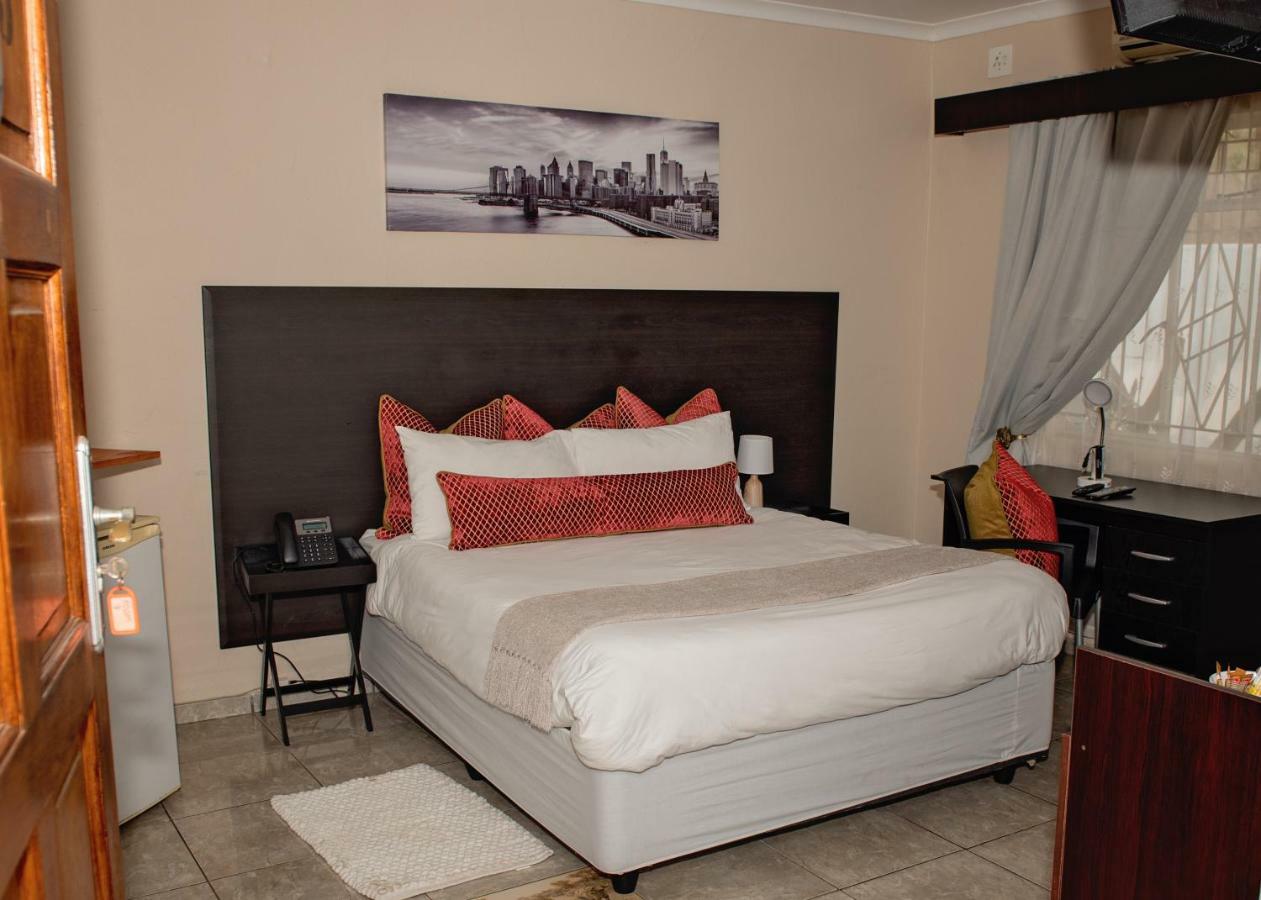 Savannah Guest House Polokwane Exterior photo