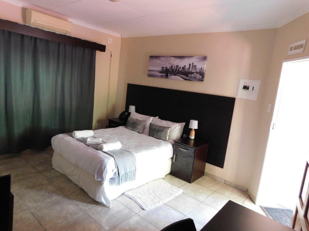 Savannah Guest House Polokwane Exterior photo